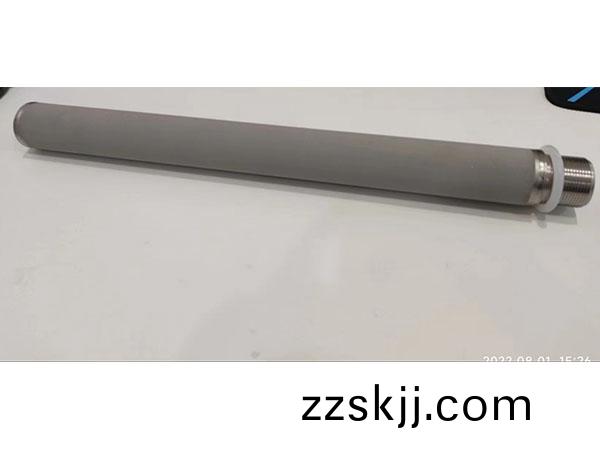 不(bu)锈(xiu)钢(gang)粉末(mo)烧(shao)结(jie)滤(lv)芯(xin)